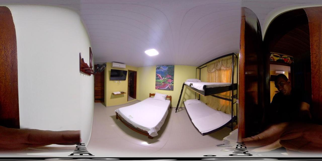 Hostal La Esperanza Летисия Экстерьер фото